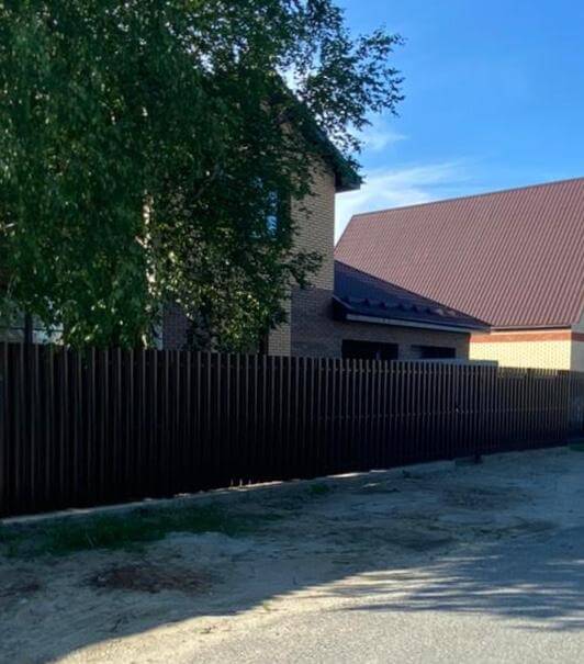 забор из штакетника шоколад фото3 в Усть-Катаве