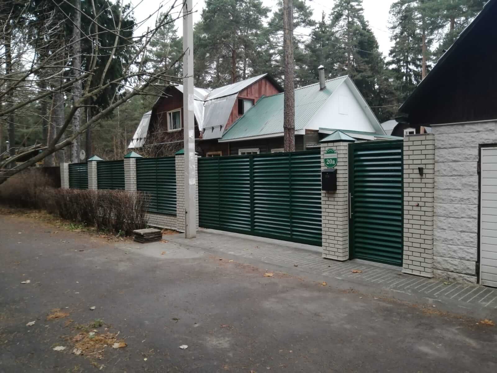 Забор-жалюзи с ламелями ЭКО-Z Зеленый Мох фото1 в Усть-Катаве