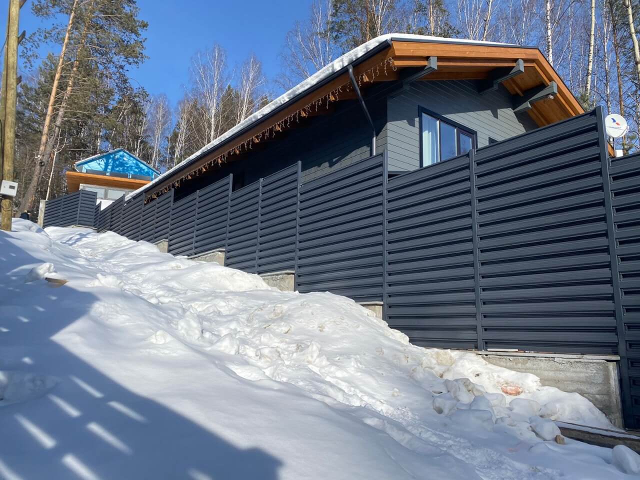 забор из штакетника 130м ral7024/7024 серый графит фото7 в Усть-Катаве
