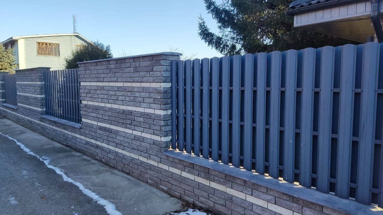 забор из штакетника RAL7024/7024 Серый графит двусторонний фото2 в Усть-Катаве