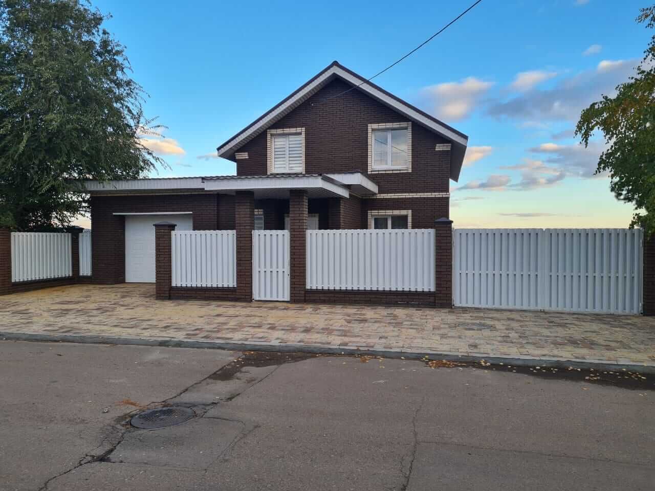 Забор из полукруглого штакетника 33м RAL9003 Белый фото 1 в Усть-Катаве