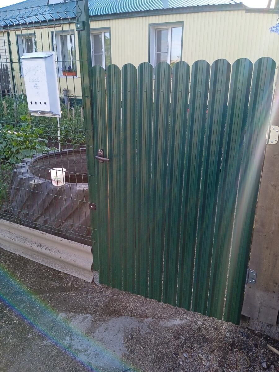 Калитка из штакетника ЭКО-М RAL6005/6005 Зеленый Мох двусторонний в Усть-Катаве