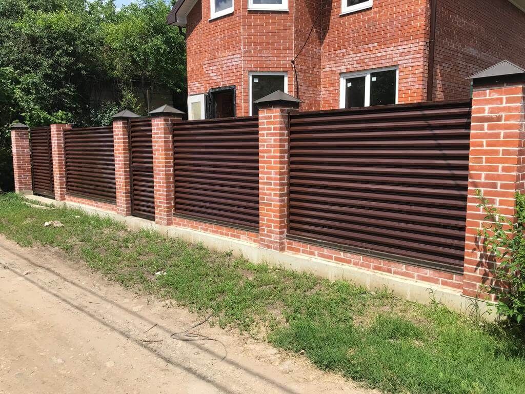 Забор из ламелей ЭКО-Z усиленных 25м RAL8017/8017 Шоколад двусторонний в Усть-Катаве