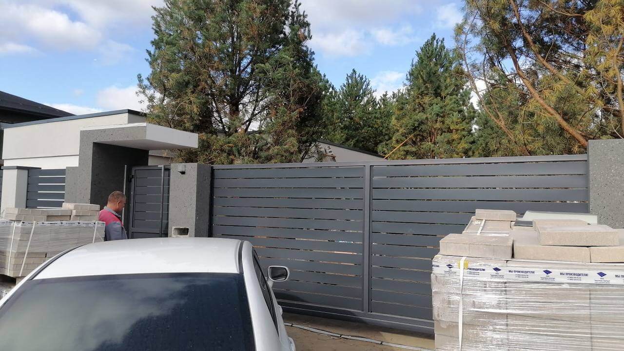 Забор-ранчо из металлопланкена 36м RAL7024 Серый Графит фото 3 в Усть-Катаве