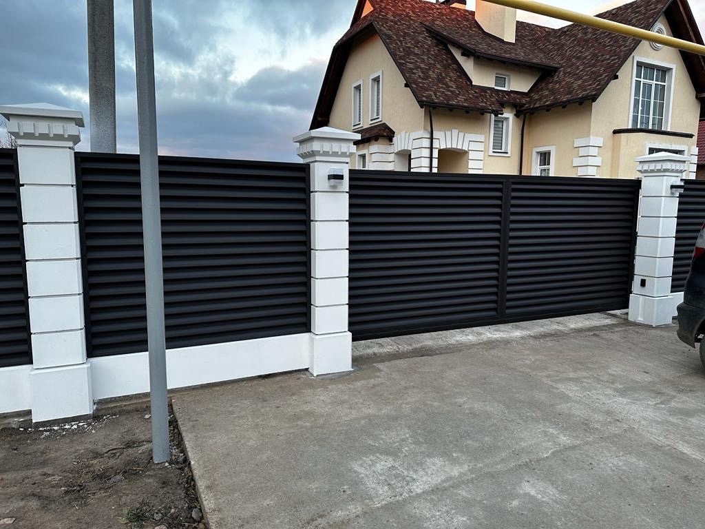 Забор из ламелей Еврожалюзи 35м RAL8019/8019 Темный Шоколад двусторонний MATTE фото 1 в Усть-Катаве
