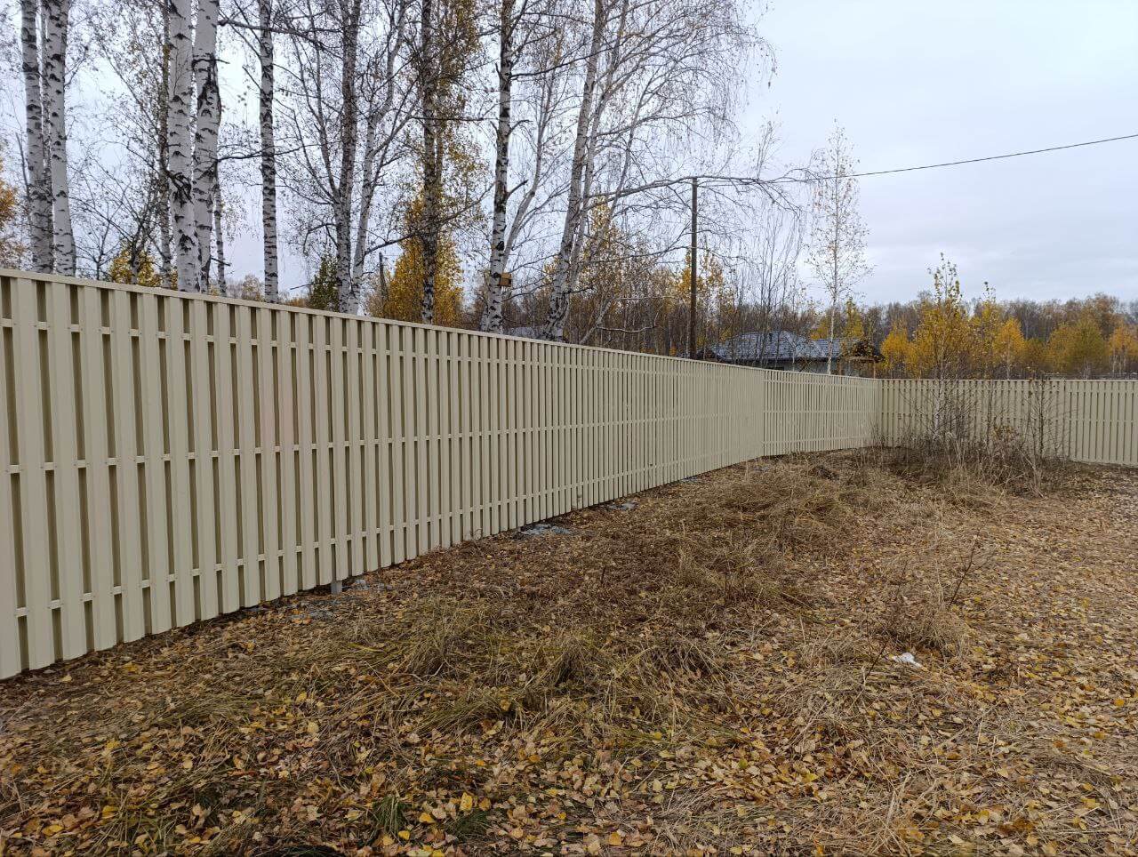 Забор из евроштакетника 140м RAL1015/1015 Слоновая Кость двусторонний фото 1 в Усть-Катаве