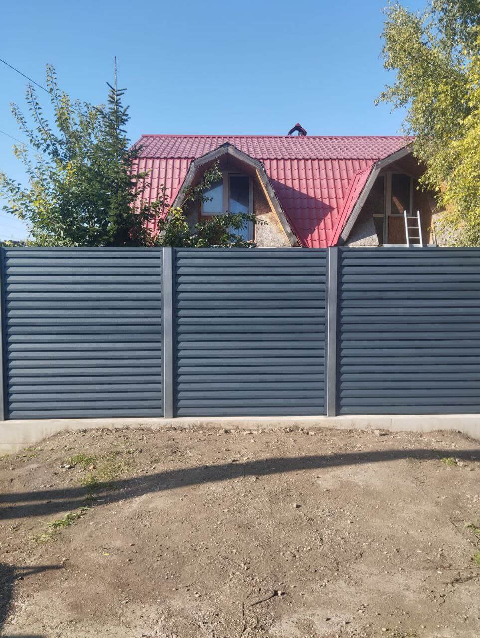 Забор-жалюзи из ламелей Реснички 54м RAL7024/7024 Серый Графит двусторонний МАТТЕ в Усть-Катаве
