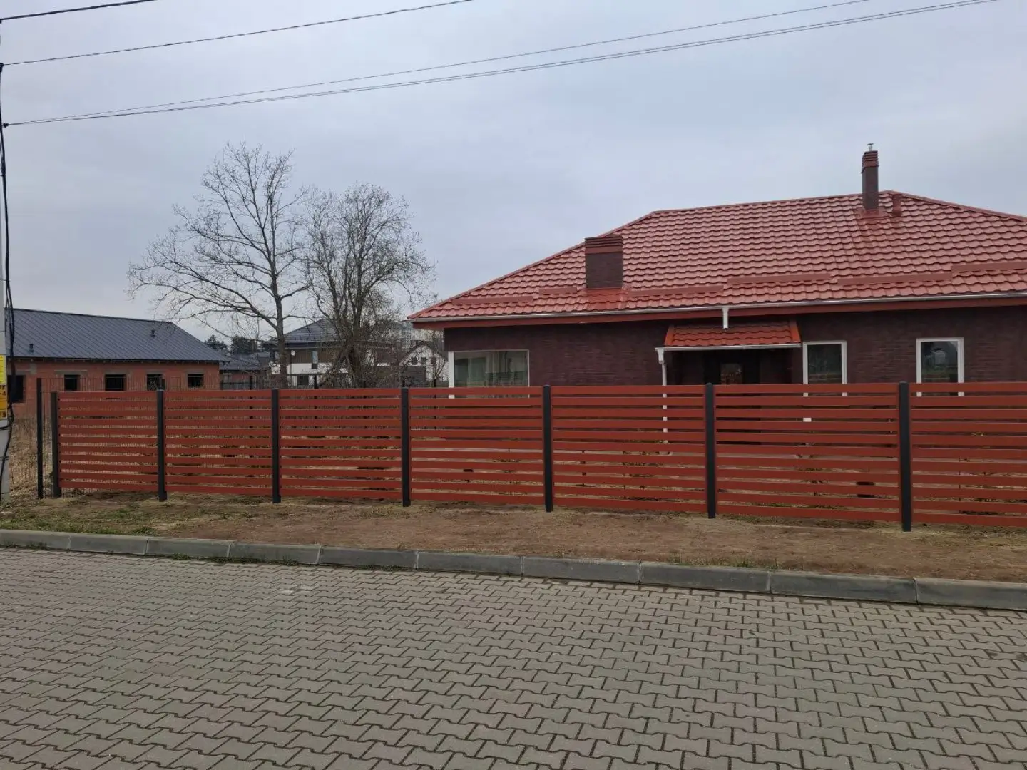 Забор-ранчо из металлопланкена 18м RAL8004 Терракотовый фото 3 в Усть-Катаве
